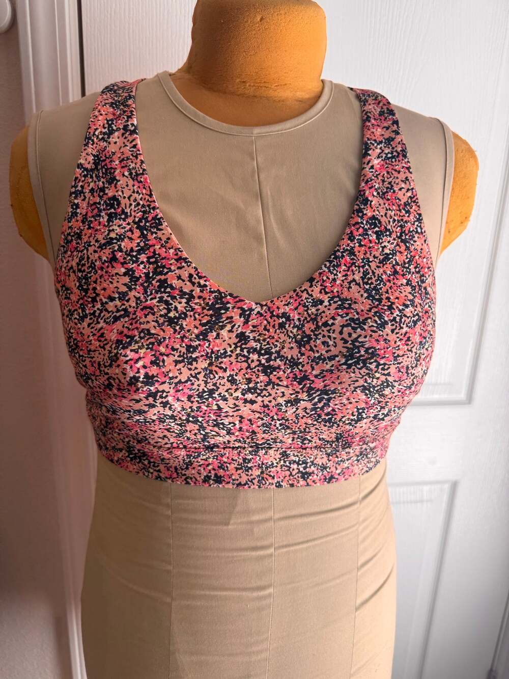Bra Sports XL 16/18 Tech Gear Pink Blue Workout Gear Crossback Wireless Compact